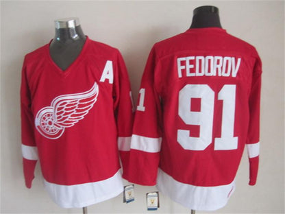 Men's Retro Detroit Red Wings Red CCM Vintage Stitched Hockey Jersey