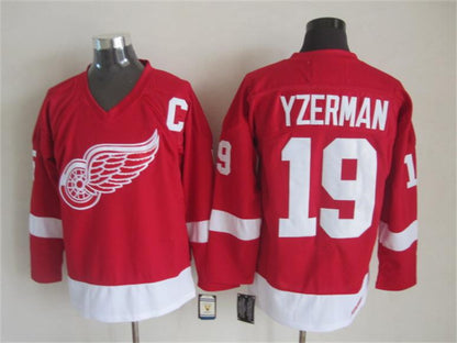 Men's Retro Detroit Red Wings Red CCM Vintage Stitched Hockey Jersey